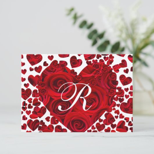 Red Heart Rose Wedding RSVP Karte (Stehend Vorderseite)