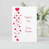 Red Hearts Design Valentinstag Hochzeitsempfang Einladung (Stehend Vorderseite)