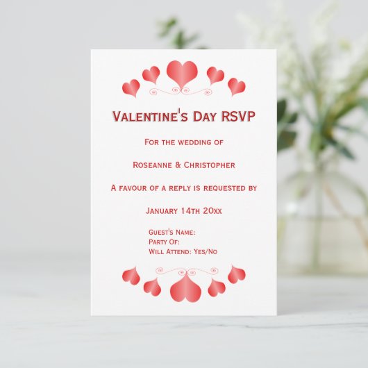Red Hearts Design Valentinstag Wedding RSVP (Stehend Vorderseite)