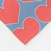 Red Hearts on Blue Fleece (Ecke)