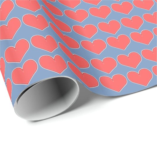 Red Hearts on Blue Pattern Geschenkpapier (Rolleneckpunkt)