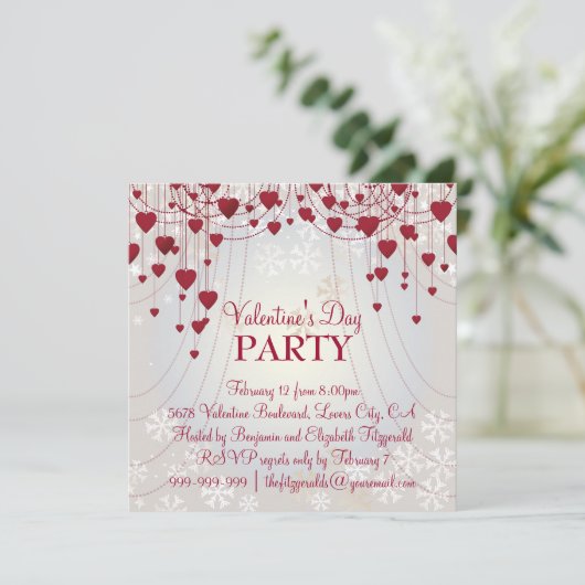 Red Hearts on Radiant White Valentines Party Einladung (Stehend Vorderseite)