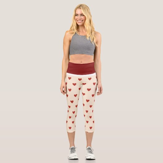 Red Hearts Pattern on Cream Background Leggings (Vorderseite)