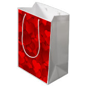 Red Hearts Texture Mittlere Geschenktüte (Rückseite Schrägansicht)