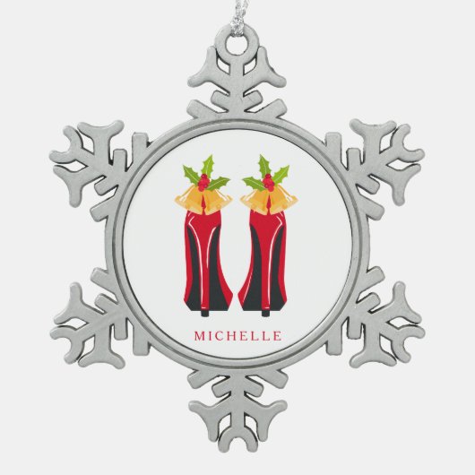 Red High Heels mit Weihnachtsglocken Schneeflocken Zinn-Ornament (Vorderseite)