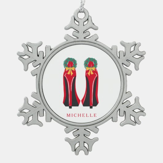 Red High Heels mit Weihnachtskränzen Schneeflocken Zinn-Ornament (Vorderseite)