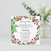 Red Holly Berries Green Wreath White Wedding Einladung (Stehend Vorderseite)
