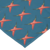 Red Hot Paprikaschoten Tischdecke (Schrägansicht)