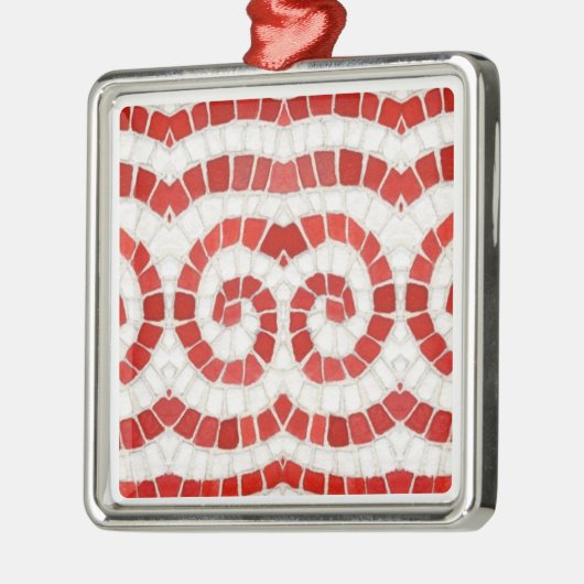 RED IONIC MOSAIC Premium Square Ornament Aus Metall (Links)