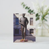 Red John F. Kennedy Statue Blume Postkarte (Stehend Vorderseite)