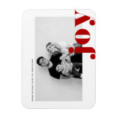 Red Joy Bold Typografie Modernes Foto Weihnachten Magnet (Vertikal)