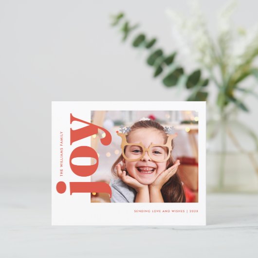 Red Joy Budget Holiday Card (Stehend Vorderseite)