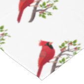 Red Kardinal Bird auf White Tableclout Tischdecke (Schrägansicht)