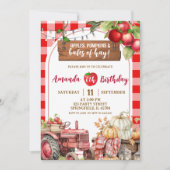 Red Kariert Apple Pumpkin und Bales of Hay Einladung (Vorderseite)