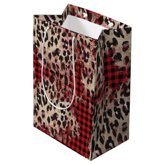 Red Kariert Cheetah Print Funky Christmas Mittlere Geschenktüte (Rückseite Schrägansicht)