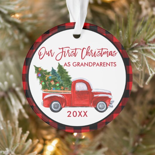 Red Kariert First Christmas als Großeltern Truck Ornament (Baum)