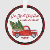 Red Kariert First Christmas als Großeltern Truck Ornament (Vorderseite)
