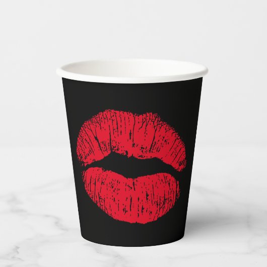 Red Kissing Lips auf schwarz Pappbecher (Vorderseite)