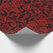 Red Lace auf Black Geschenkpapier (Ecke)
