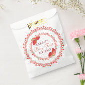 Red Lace Berry First Birthday Round Geschenktütchen (Versiegelt)