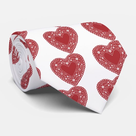 Red Lace Heart Krawatte (Gerollt)