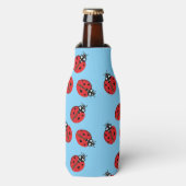 Red Lady Bug Illustration Light Blue Flaschenkühler (Flaschenvorderseite)
