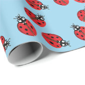Red Lady Bug Illustration Light Blue Geschenkpapier (Rolleneckpunkt)