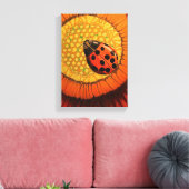 Red Ladybug auf einer lebendigen Zinnia-Blume Leinwanddruck (Insitu (Wohnzimmer))