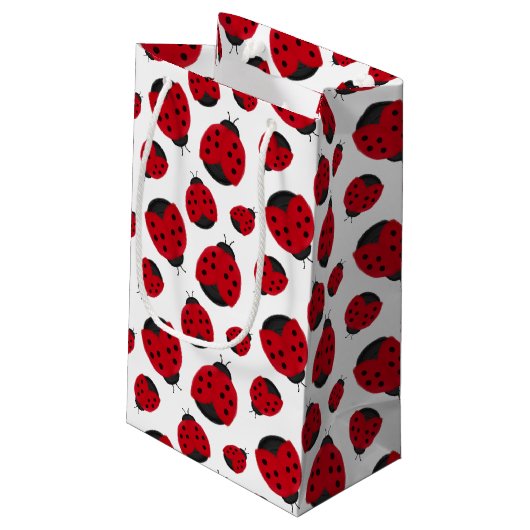 Red Ladybug Pattern Kleine Geschenktüte (Rückseite Schrägansicht)