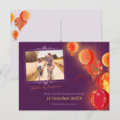 Red Lanterns Lila Wedding Foto Save the Date Ankündigungspostkarte (Vorne/Hinten)