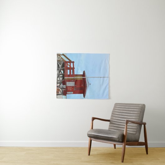 Red Lifeguard Tower No Lifeguard Wandteppich (Beispiel (Horizontal))