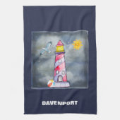 Red Lighthouse mit einem Stormy Background Handtuch (Vertikal)