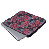 Red lilac on dark blue laptopschutzhülle (Vorne Knopf)