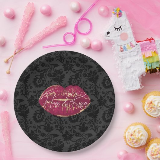 Red Lips Kiss Black Floral Pappteller (Party)