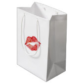 Red Lips Kokett Kiss Liebe Mittlere Geschenktüte (Rückseite Schrägansicht)