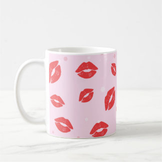 Red Lipstick Kisses auf rosa Hintergrundemuster Kaffeetasse