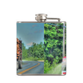 Red Logging Truck Highway Driving Trucker Art Flachmann (Rückseite)