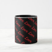 red Love repeat blk background Tasse (Zentrum)