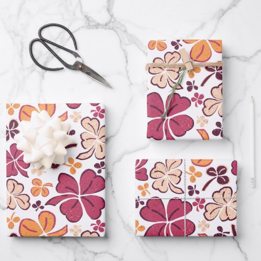 Red Lucky Kleeblatts Clover St Patrick`s Day Geschenkpapier Set (Vorderseite)