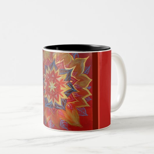 Red Mandala Zwei-Tonen-Tasse Zweifarbige Tasse (VorderseiteRechts)