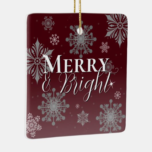 Red Merry and Bright Snowflakes Weihnachten Keramikornament (Rechts)
