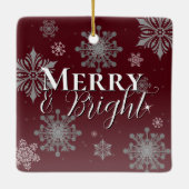 Red Merry and Bright Snowflakes Weihnachten Keramikornament (Rückseite)