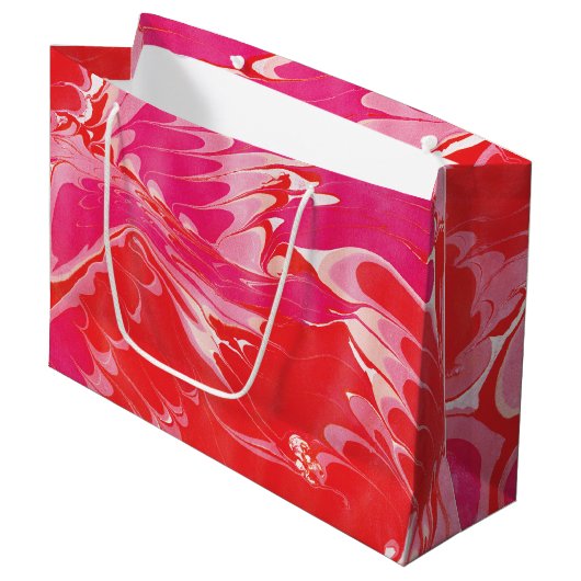Red Merry Marble Große Geschenktüte (Vorderseite Schrägansicht)