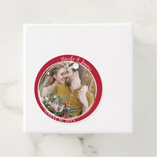 Red Minimal Trendy Round Foto Wedding Geschenkanhänger (Beispiel)