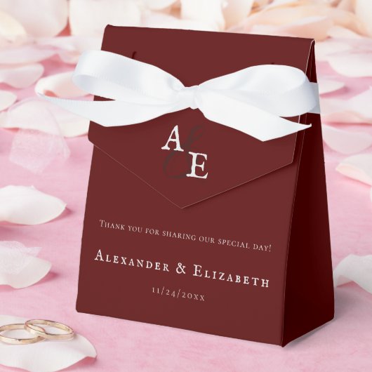 Red Minimalistisch Monogram Wedding Geschenkschachtel (Hochzeit)
