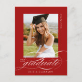 Red Modern Elegante Script Foto Graduation Party Postkarte (Vorderseite)