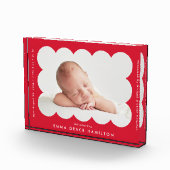 Red Modern Scalloped Birth Ankündigung Fotoblock (Rechts)
