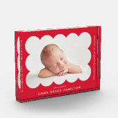 Red Modern Scalloped Birth Ankündigung Fotoblock (Links)