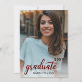 Red Modern Script Graduate 2 Fotos Drive by Inv Einladung (Vorderseite)