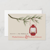 Red Oil Lantern Evergreen Camping Wedding R.S.V.P. RSVP Karte (Vorne/Hinten)